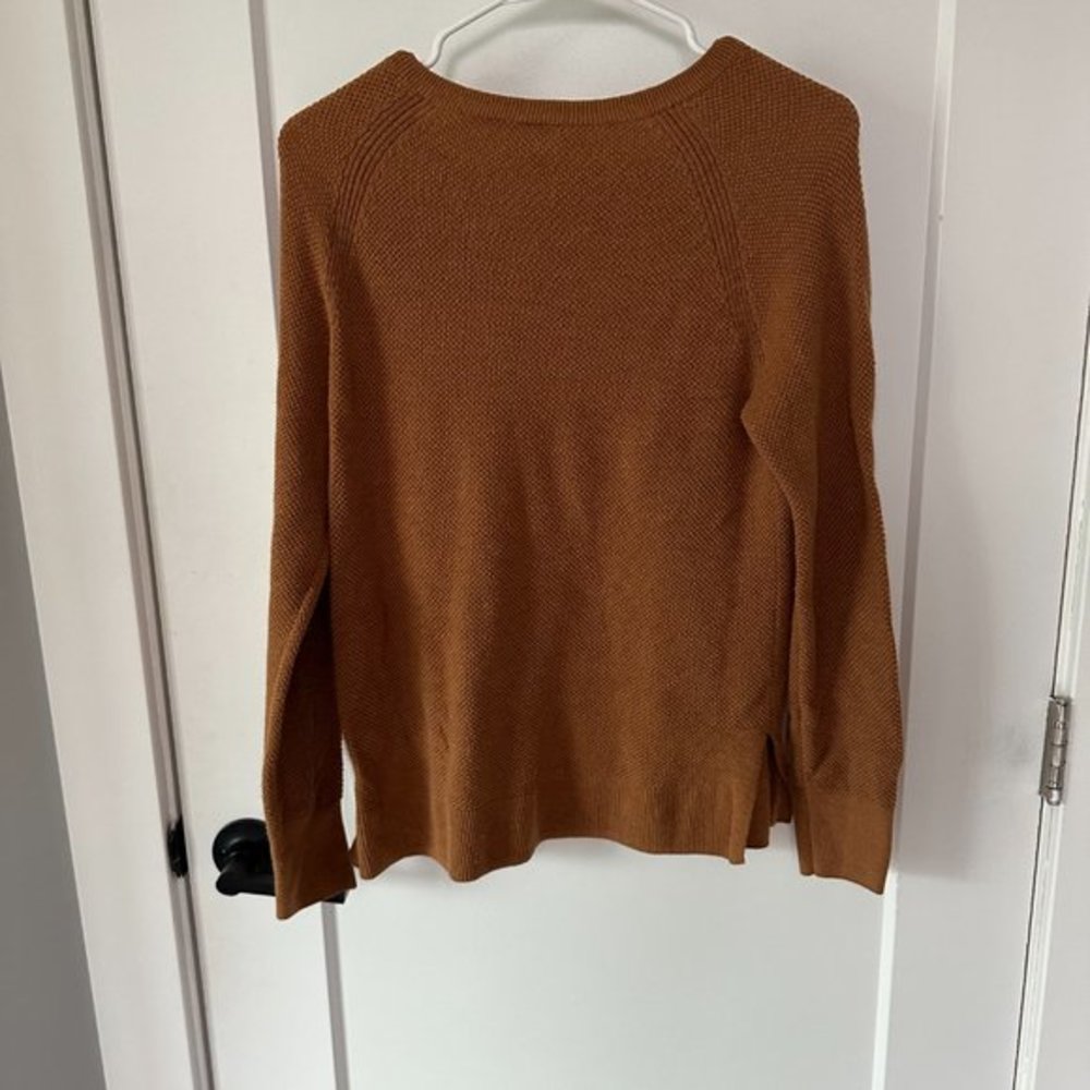 Caramel Brown GAP Light Knit‎ Sweater Size Small - Picture 2 of 4